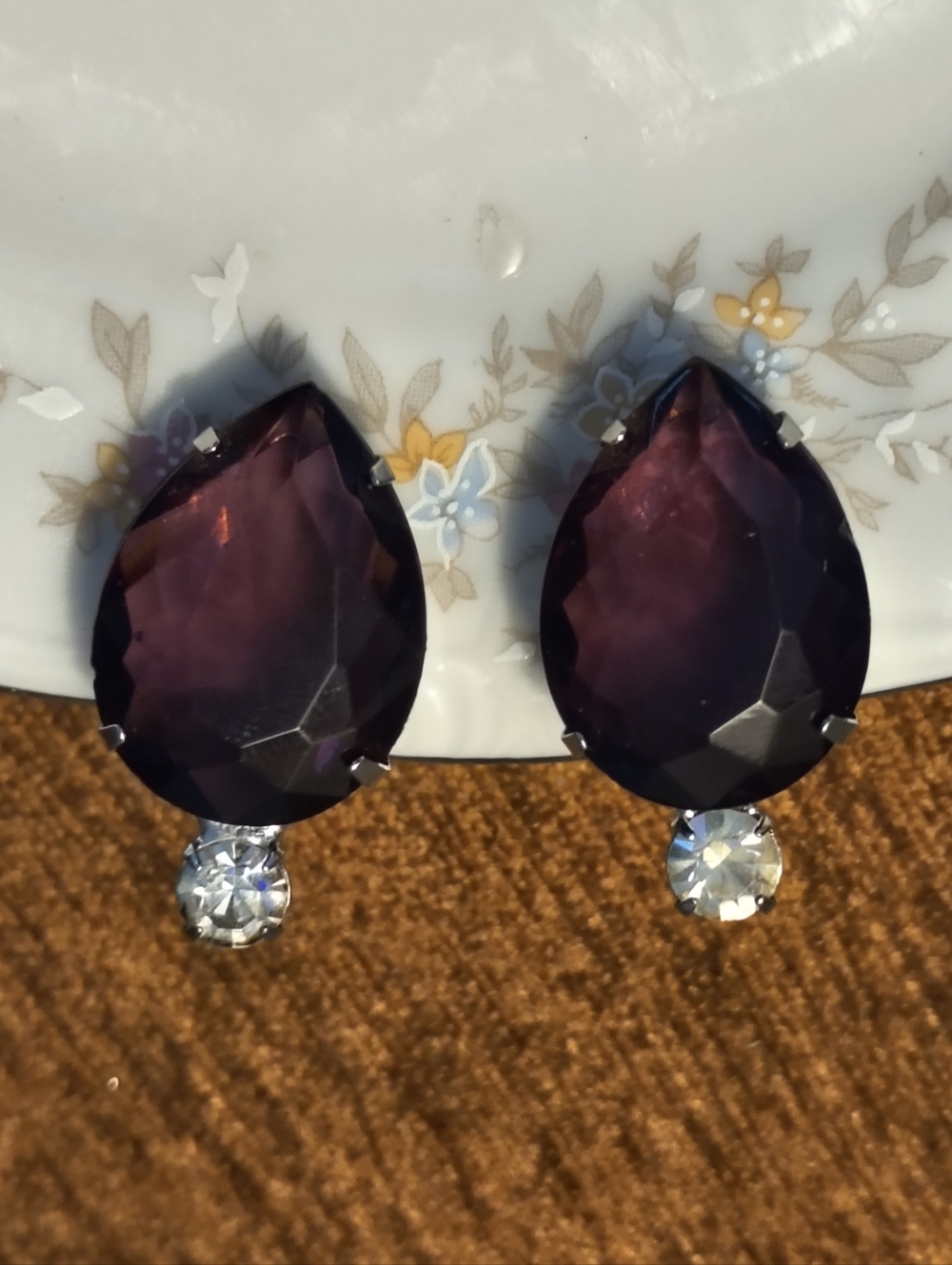 Vtg 50s Dior Orena Patented Silver Plated Faceted Purple Glass Clip On Earrings - Picture 8 of 9